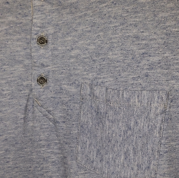 🔥Eddie Bauer | Light Blue Henley - Picture 4 of 9